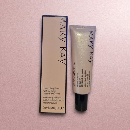 Mary Kay Foundation Primer Sun Screen Broad Spectrum spf 15 by Mary Kay