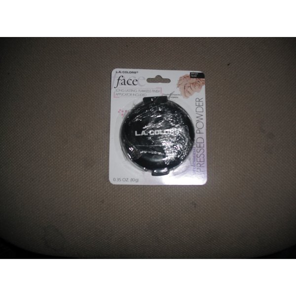 LA Colors Pressed Powder wih Applicator, BPP320 Nude, 0.35 Oz