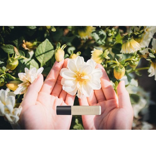 Cuccio Naturale Revitalizing Roll-on Cuticle Oil Vanilla Bean & Sugar 10ml