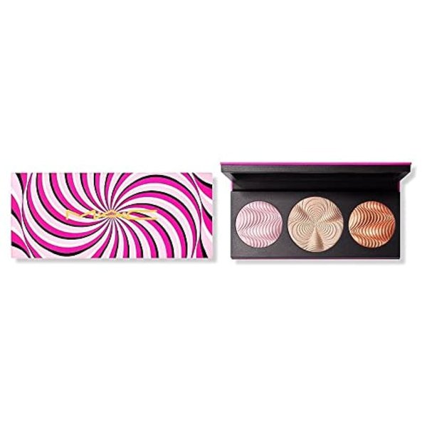 Hypnotizing Holiday Step Bright Up Extra Dimension Skinfinish Palette - Light