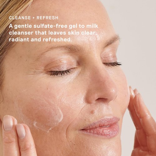 Balance Me Pure Skin Face Wash, Foaming Facial Cleanser for Combination Skin, Hydrating & Soothing, 4.23 fl oz (125 ml), Gentle & Refreshing