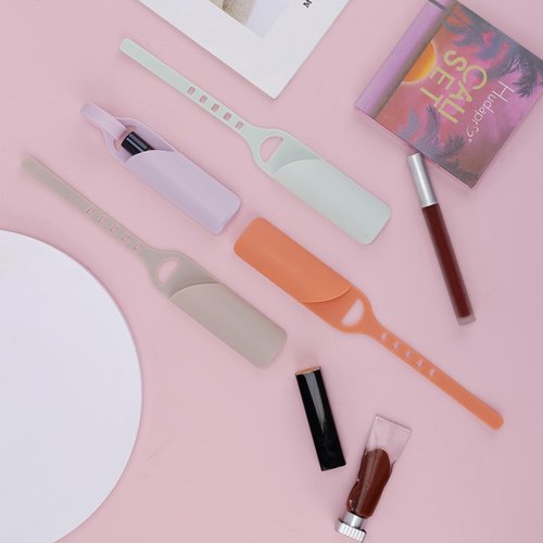 PEUTIER 4pcs Lipstick Keychain Holders, Portable Lip Balm Sleeves Chapstick Pouch Silicone Lipstick Bag Lip Gloss Holder Keychain for Women Girls Travel Accessories (4 Colors)