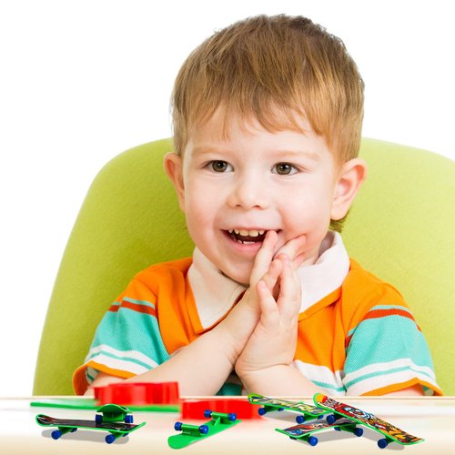 18 Pcs Mini Finger Skateboards Light up LED Finger Toys Novelty Glowing Skateboard Toys Fingerboard Decorations LED Fingertips Movement Finger Toy Skateboard Party Favors(Cool Style)