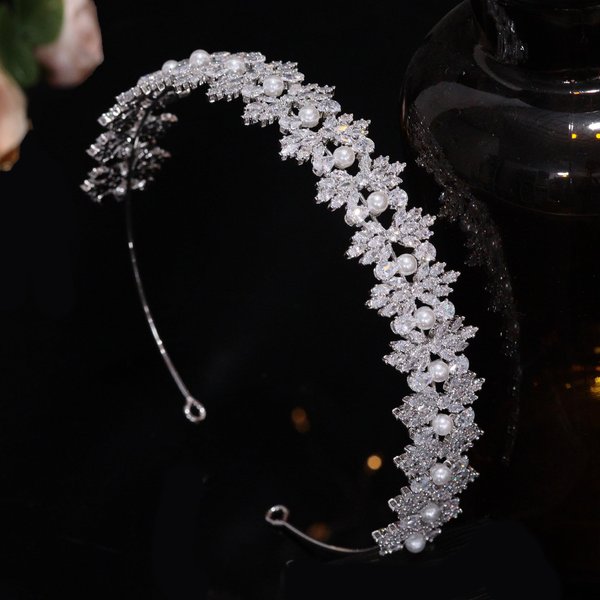 Aoligrace Cubic Zirconia Bridal Headpiece for Wedding Pearl Birthday Headband for Women Sweet 16 Quinceanera Hair Accessories