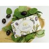 The English Soap Company Vintage Wrapped Soap Bar, Luxury Olive Oil Shea Butter Soap Bar, Moisturising Soap Bar for Face and Body, Olive Oil Scent 190g