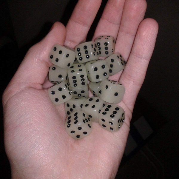 SmartDealsPro 50-Pack D6 Six Sided 14mm Glow in The Dark Dice Die