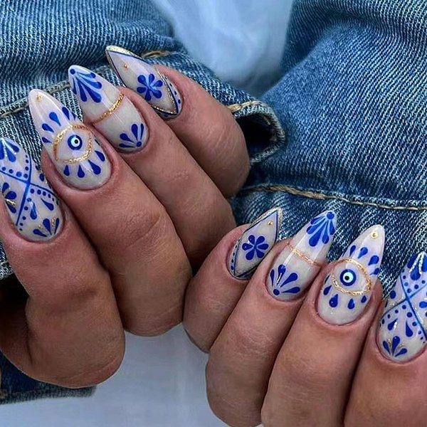 24 PCS Almond Press on Nails Short Fake Nails Blue Flower Gold Glitters Almond Nails Press on Acrylic Full Cover Summer Glue on Nails French Tip False Nails Stick on Nails for Women Gel Fake Nails Kit