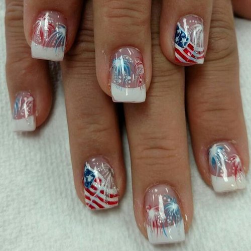 24pcs 4th of July Press on Nails Short French Tips Fake Nails Independence Day Acrylic Nails Short Coffin Designs Screw fireworks American Flag Artificial False Nails Kit for Women Girls