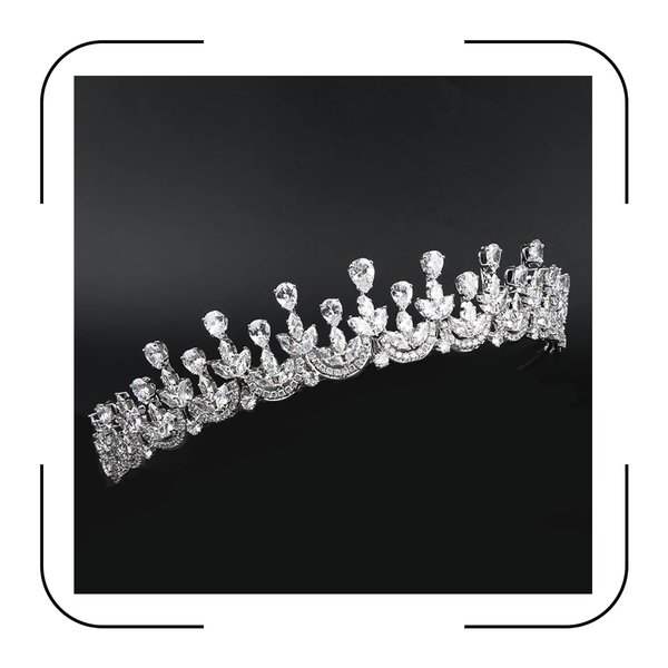 Sparkly Silver Tiara for Women Cubic Zirconia Princess Birthday Headband Quinceanera Crown Sweet 16 Tiara for Girls Wedding Headpiece for Bride