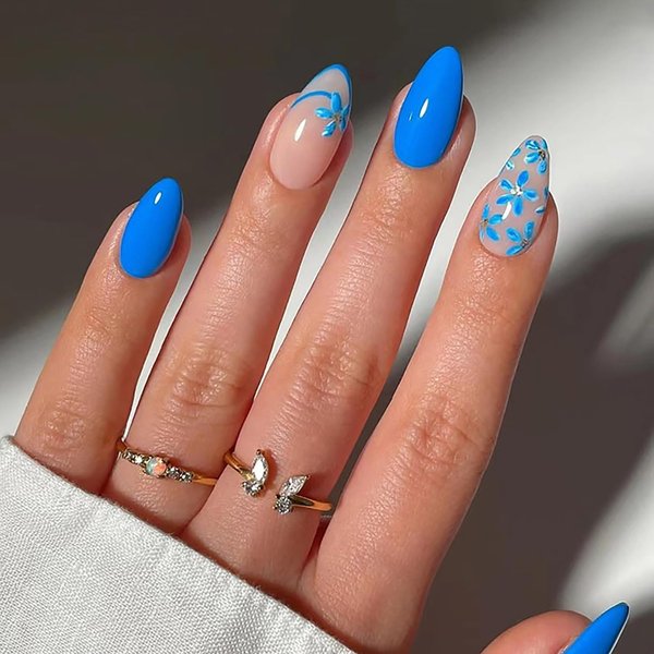 30Pcs Flower Press Ons French Tip Press on Nails Short Almond Fake Nails Blue Glossy Full Cover Design Acrylic Nails Spring Summer Short False Nails Reusable Glue on Nails Set for Women Girls