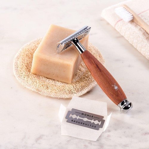 MÜHLE VIVO Closed Comb Safety Razor - Clean Shaving, Modern Design