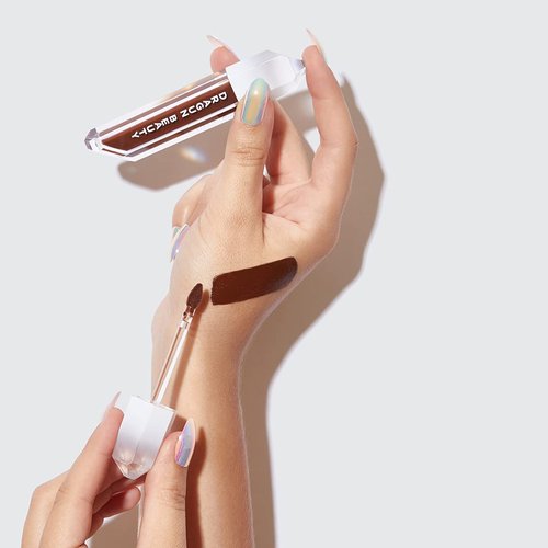 DRAGUN BEAUTY DragunGlass Matte Liquid Lipstick, Dark Chocolate, Hydrating & Comfortable Matte Finish with Jojoba Oil, Vitamin E & Honeysuckle Extract - Vegan, & Cruelty Free (0.15 oz)