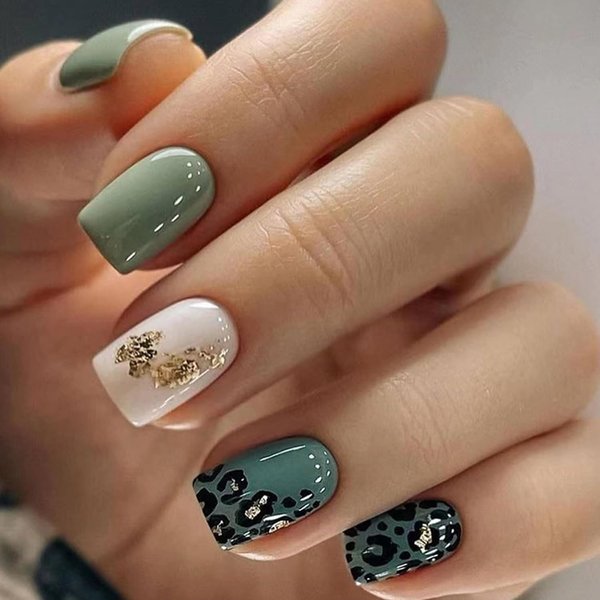 OHWODA Short Press on Nails Square Fake Green Leopard Print Acrylic Full Cover False with Gold Foil Graphic Designs Glossy Glue Stick Artificial for Women Girls 24PCS