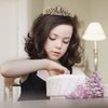 Araluky Crystal Tiara Crown Headband Princess Elegant Tiara with Combs for Women Young Ladies Bridal Wedding Prom Birthday Party, Gold