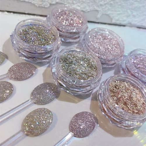6 Colors Holographic Diamond Nail Powder,Sparkling Crystal Nail Sequins Extra Fine Glitter Dust Laser Effect Bright Shining Flakes for Acrylic Nails Polish Nail Art DIY Decoration (multi color)
