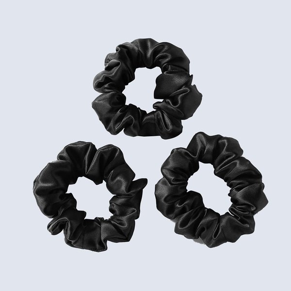 ZIMASILK 100% Mulberry Silk Hair Scrunchies, Best For Women And Girls’ Hair 19 Momme Elastic Hair Bands for Ponytail Holder Gentle And No hurt (3 Pack, Black)