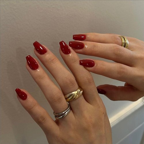 KQueenest Gel Press on Nails Short Medium Coffin, Solid Color Fake Nails Nails Press ons, Short Ballerina Glue on Nails With Glazed Finish, Simple Acrylic Nails False Nails For Finger, Cherry Red