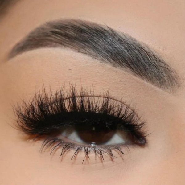 CB Lash Co. Luxury Mink Lashes Conceited | Fake Eyelashes | 3D Lashes | Dramatic Lash Look | False Eyelashes | Lash Strips | Reusable Up To 25 Wears | Fluffy Lashes | 18mm