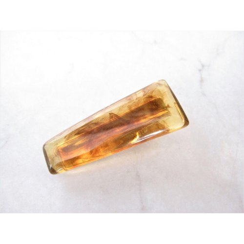 Generic 1 1/2 inch smaller white or amber brown alligator hair clip for fine thin hair. (Primary color: White)