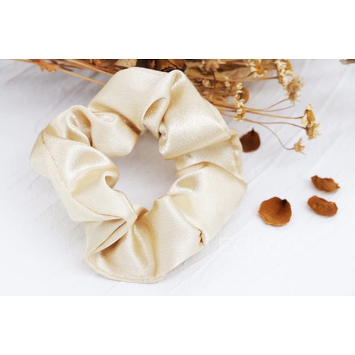 EOLUCC 8 PACK Bridesmaid Proposal Gifts Scrunchies Hair Ties Bachelorette Party Favors Gift for Bridal Wedding -To Have and To Hold Your Back (Beige & White)