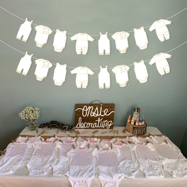 Sursurprise Baby Clothes Shower Decorations, 2Pcs Baby Clothes Banners for Boys Girls Baby Shower Gender Reveal Neutral Party Supplies