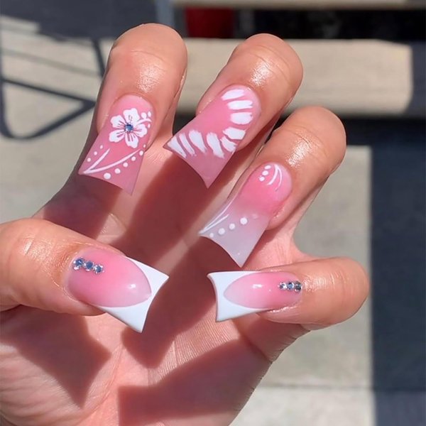 White French Tips Press on Nails Duck Shaped 24Pcs Glossy Full Cover Acrylic Short Rhinestone False Nails with Floral Designs Artificial Fake Nails with Charm Glue Stick on Fingernails for Women