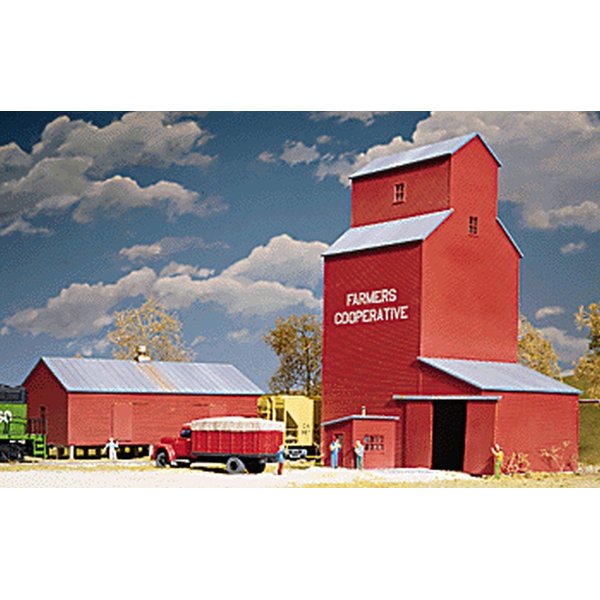 Walthers Cornerstone Series Kit HO Scale Farmers Cooperative Rural Grain Elevator
