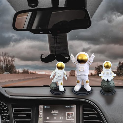 4PCS Gold Astronaut Cake Topper Astronaut Figurine, Astronaut Figure Toy Desktop Ornaments Resin Outer Space Birthday Cupcake Spaceman for Kids Party Gift, 3PCS Astronaut and 1PCS Keychain (Gold)