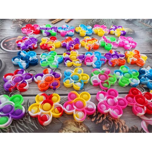 100 Packs Bulk Flower Backpack Keychain Mini pop Fidget for boy and Little Girl,Kids， Birthday Party Favors,Students Bubble Prize