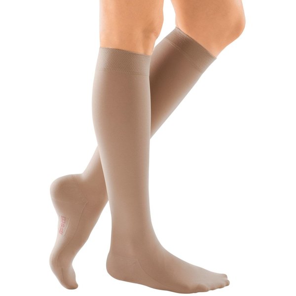 mediven Comfort for Women, 15-20 mmHg – Closed Toe Leg Circulation, Knee High Compression Stockings for Women, Semi-Transparent Leg Support Compression Hosiery , IV-Petite, Natural