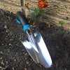Radius Garden 100 Aluminium Hand Trowel - Rust-Proof – Latex-Free– Comfortable Grip- Lightweight- for Planting, Weeding and Digging, Original Green