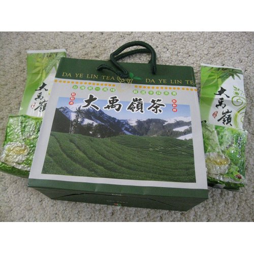 2 X 5.5 Oz (160 g) vacuum sealed bag of Taiwan Da-Yu-Ling (Da Yu Mountain) Winter Green Tea - Taiwan High Mountain Grown Tea Premium Quality Tea.