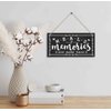 Kitchen Door Sign Decor, Meals & Memories Are Made Here, Kitchen Wall Wooden Sign Plaque Decoration Housewarming Gifts for New House Home Women Men Kitchen Gifts for Mom Grandma