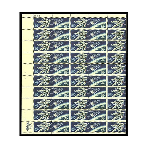 Space Twins Walking Astronaut Sheet of 50 x 5 Cent US Postage Stamps Scott 1331-32