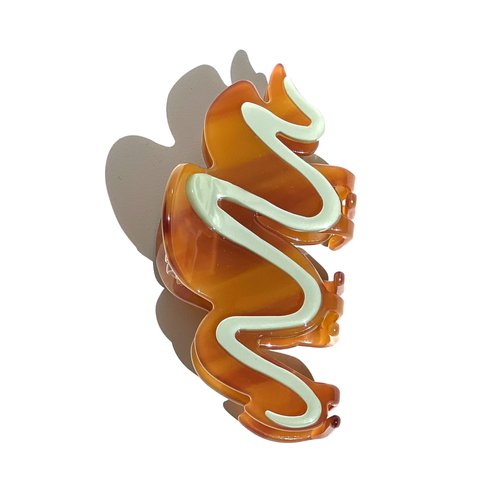 Two Oh One Hair Claw Clip Squiggly Cellulose Accetate Strong Hold Women's Accessory for all Hair Types, Mint Chocolate