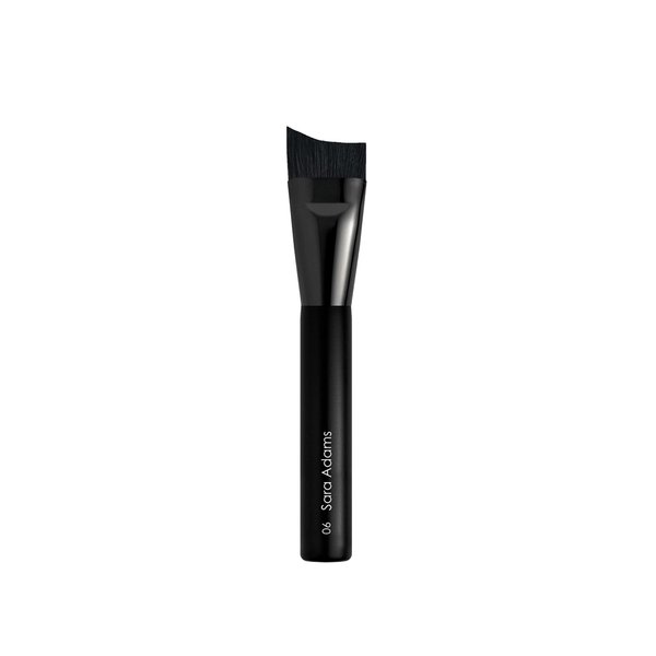 Sara Adams Cosmetiques Maxi Flat Contouring Angled Brush 06