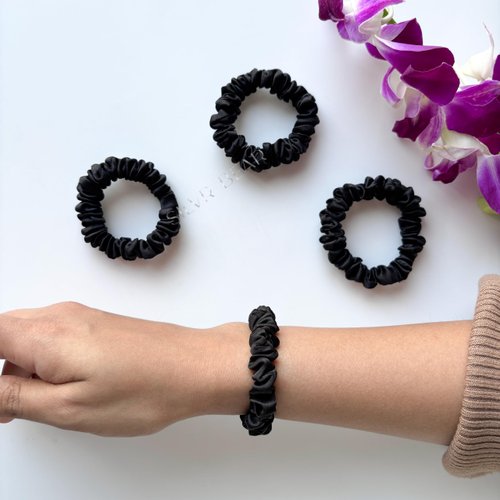 SILVR BEAR Luxury Satin Skinny Scrunchies, Small Satin Hair Ties for Thin Hair, Hair Tie Scrunchies for Women, Girls and Men, Softer than Silk Scrunchies, 6 Pack ponytail holders - Black Skinny