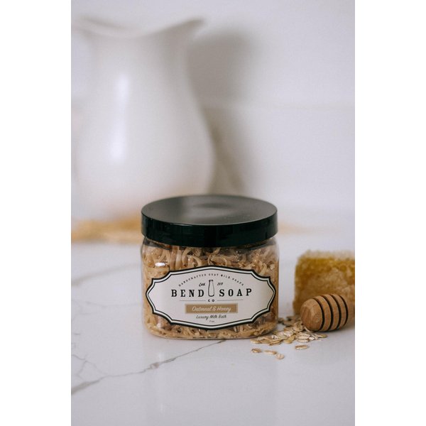Bend Soap Company Milk Bath, 100% Natural Ingredients, Gentle Cleanser, Hydrates Moisturize and Softens the Skin, Handcrafted Goat Milk Soap, Essential oil, 2 lbs - Oatmeal Honey