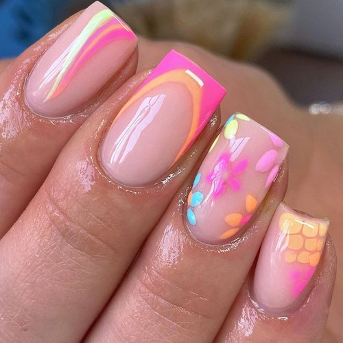 Summer Press on Nails Medium Fake Nails with Colorful Flower and Swirl Designs Artificial Nails Simple Nature Pink French Tip Acrylic Nails for Women Girls Nail Supplies 24pcs