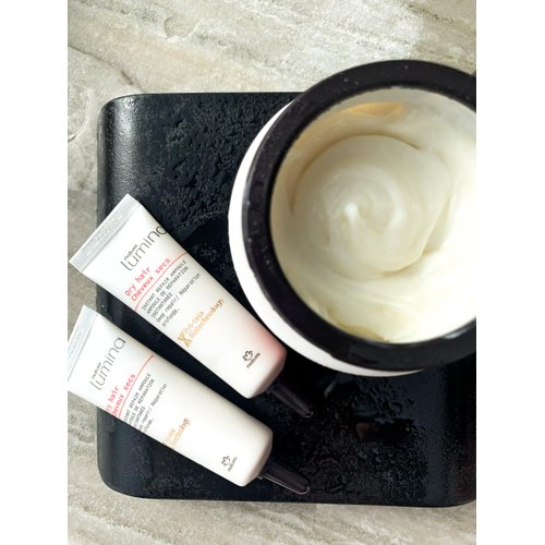 natura Lumina Dry Hair Repairing Hair Mask