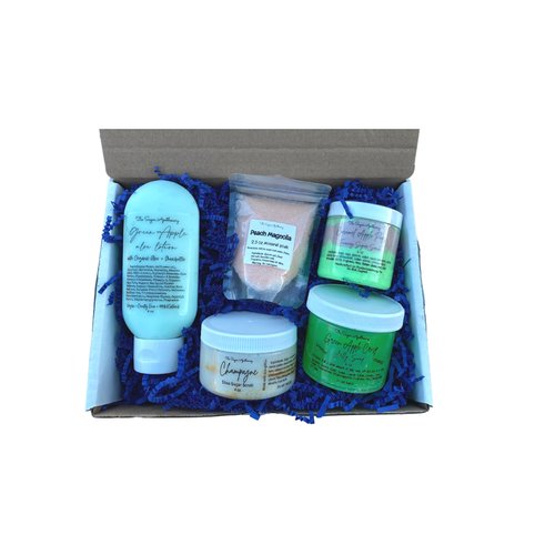 Green apple and champagne gift box| Boxed present| Gift for friend| Gift for sister| Gift for teen