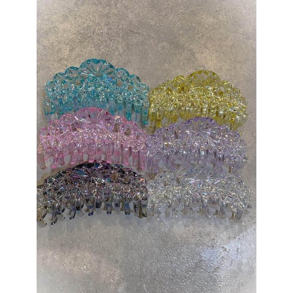 Generic Clear transparent iridescent diamond cut design double grip acrylic hair claw (Primary color: Clear), 1 Count (Pack of 1)