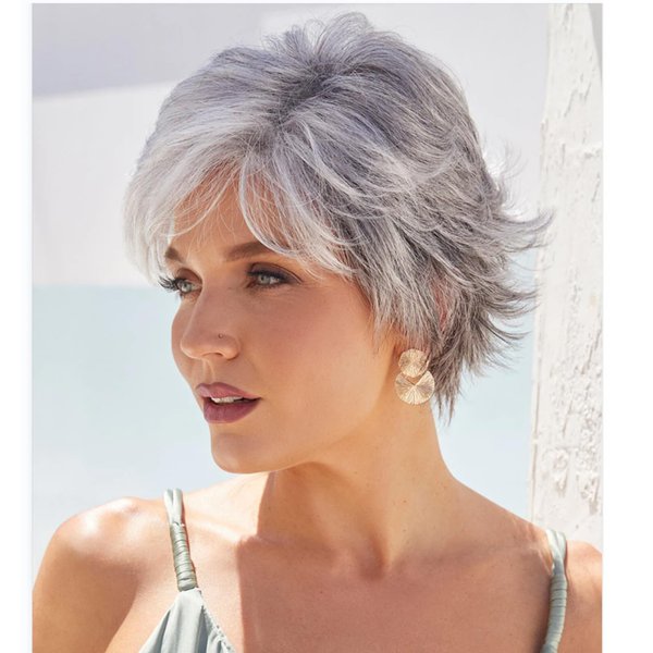 SCENTW Short Mixed Grey Wigs for White Women Layered Natural Wavy Synthetic Wig with Bangs Ladies Pixie Cut Wigs Black Mixed Gray Curly Short Wig