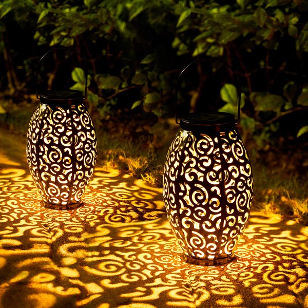 Solar Lanterns Outdoor Waterproof, 2 Pack Solar Garden Lanterns, LED Hanging Lanterns Solar Powered with Handle, Halloween Decorative Retro Metal Solar Light for Table Pathway Walkway, Gardening Gifts