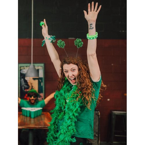 JONKY 3Pcs St Patricks Day Headband Clover Bracelet Set Green Headbands with Shamrocks Irish Clover Hair Band Saint Patrick's Hair Accessory for Women and Girls