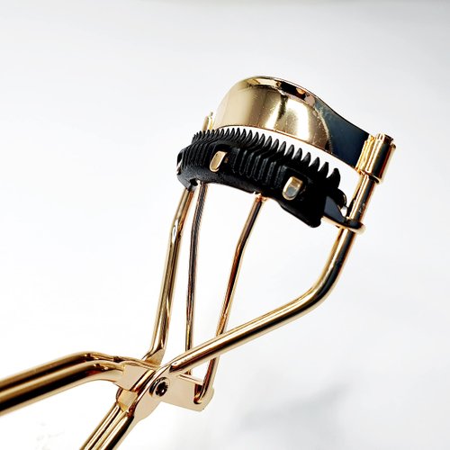 Eyelash Curler with Built-In Comb