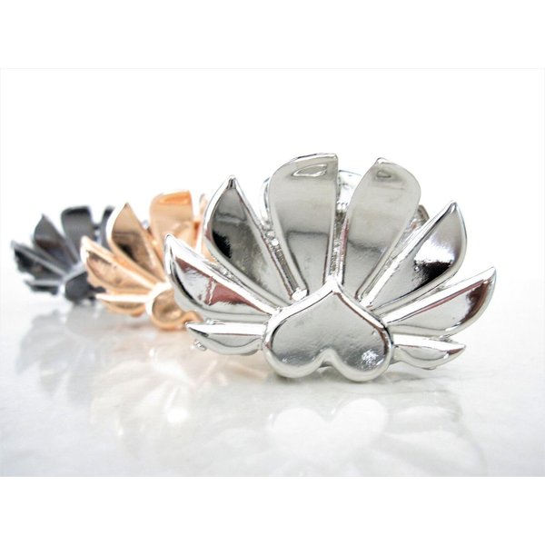 Generic Rose gold or silver metal heart hair claw clip jaw clip (Primary color: Silver), 1 Count (Pack of 1)