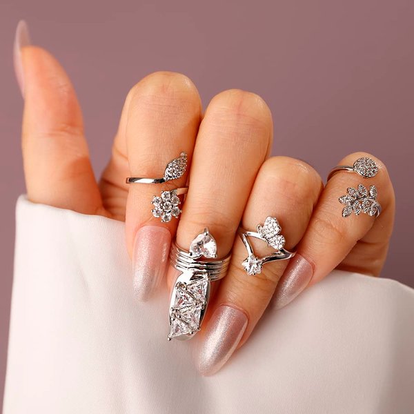 Rumtock CZ Crystal Beads Women Nail Cap Finger Tip Manicure Protective Nail Art for Women Girls Statement Punk Jewelry