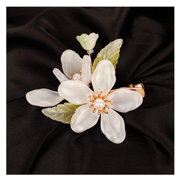 Elegant White Flower Hair Clips for Women Decorative Hair Barrettes with the Appearance of White Magnolia Flower Hair Barrettes Small for Prom and Wedding