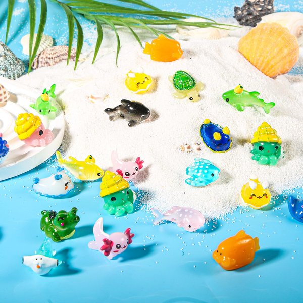 40pcs Mini Ocean Figurines, 20 Styles Resin Marine Animals Tiny Axolotl Miniature Ocean Ornaments for Dollhouse Garden Decoration Party Favor Crafts Accessories